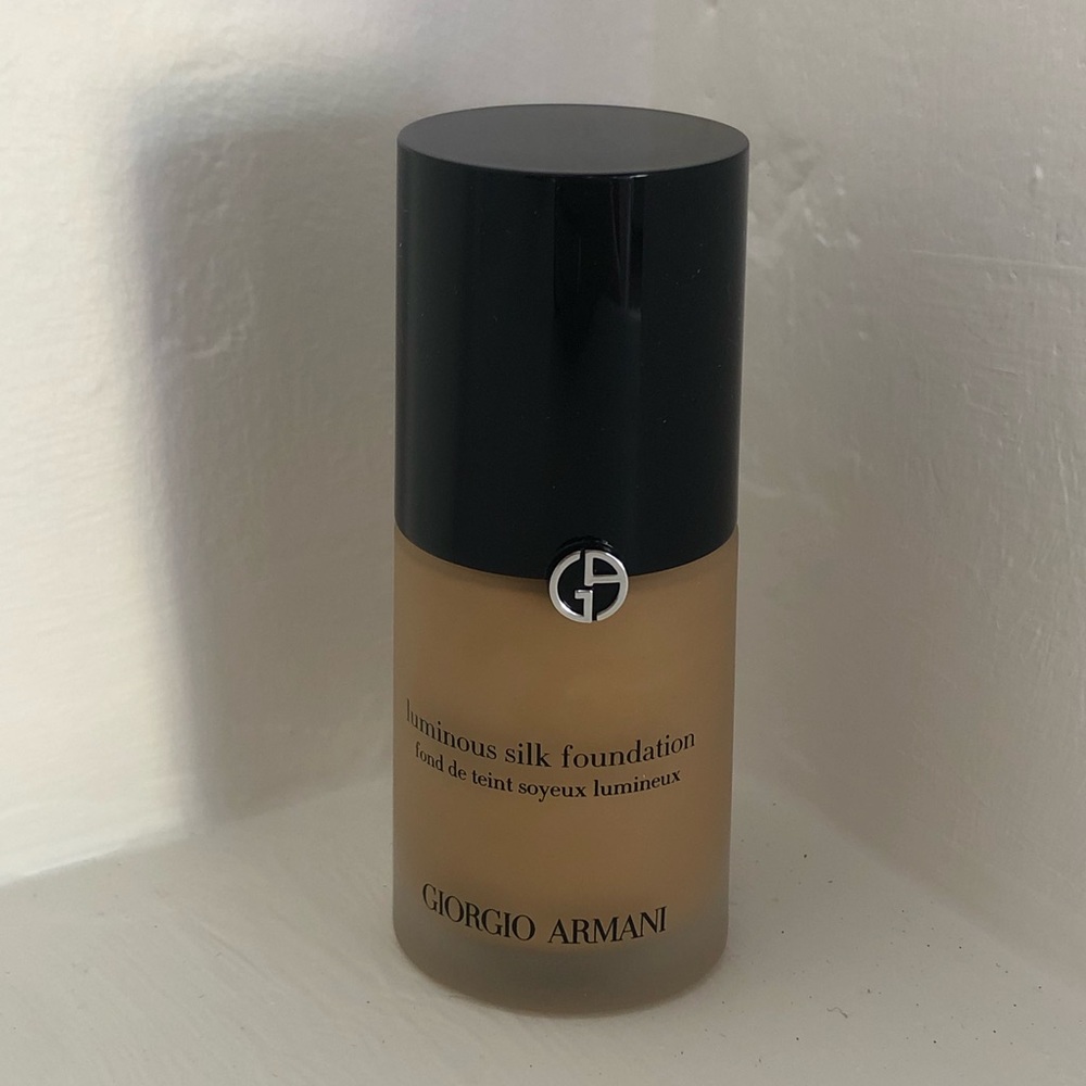 Armani Luminous Silk Perfect Glow Foundation